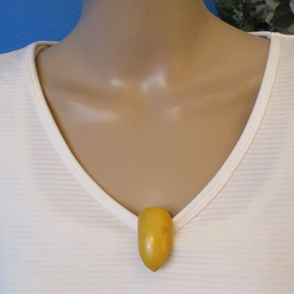 Art Deco BAKELITE Convertible Dress Clip ~ 1930s Egg Yolk Yellow Bakelite Clip - Picture 5 of 15